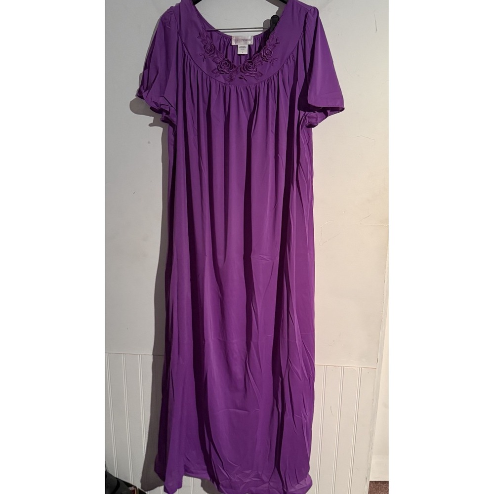 VTG Shadowline L Nylon Nightgown Short Sleeve Purple Flutter Sleeve Cottagecore